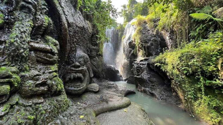 taman-beji-griya-waterfall-holy-bathing-soul-retreat-ritual