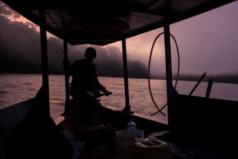 tambopata-macaw-clay-lick-4-days-3-nights