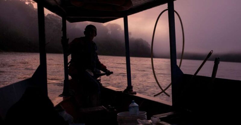 tambopata-macaw-clay-lick-4-days-3-nights