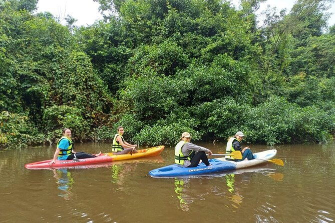 tambopata-sandoval-lake-and-parrot-clay-lick-3-days-2-nights