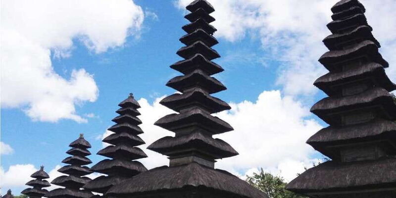 tanah-lot-lovely-sunset-taman-ayun-temple-private-tour