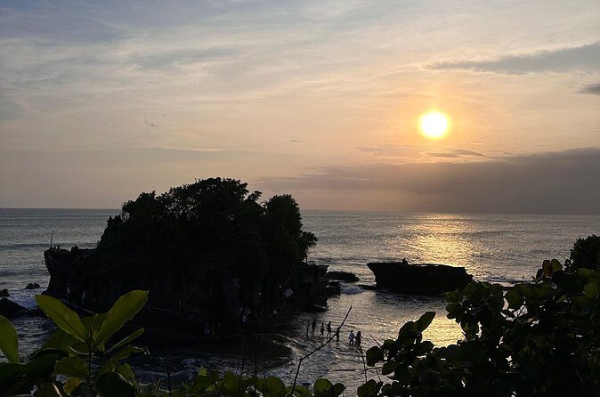 Tanah Lot sunset & kecak and Taman Ayun Historical Temple Tour - FAQ
