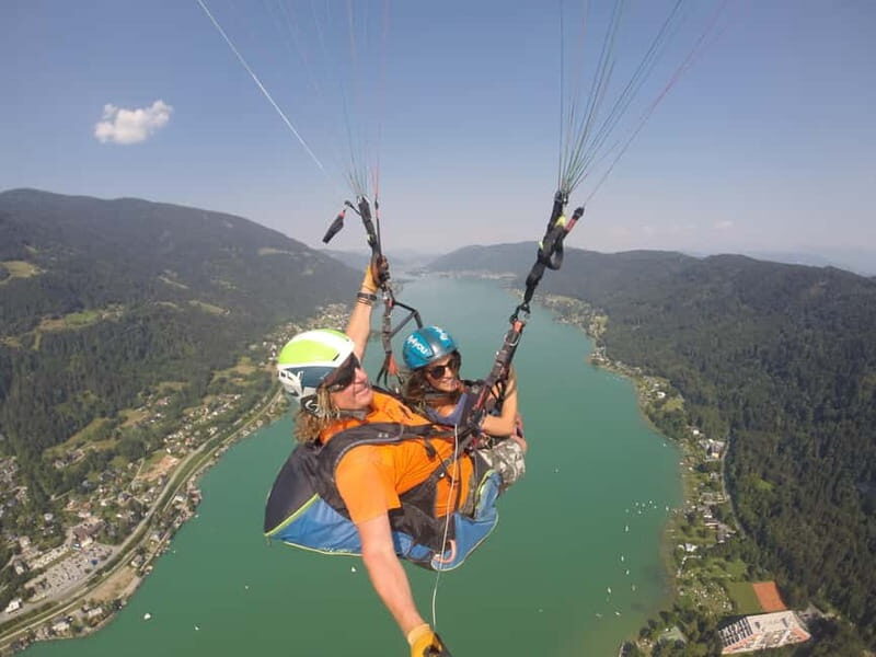 Tandem flight: Paragliding panorama tandem flight - A closer look at the Paragliding Panorama Tandem Flight in Carinthia, Austria