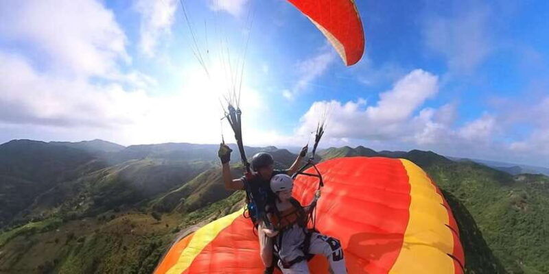 tandem-paragliding-adventure-in-lombok