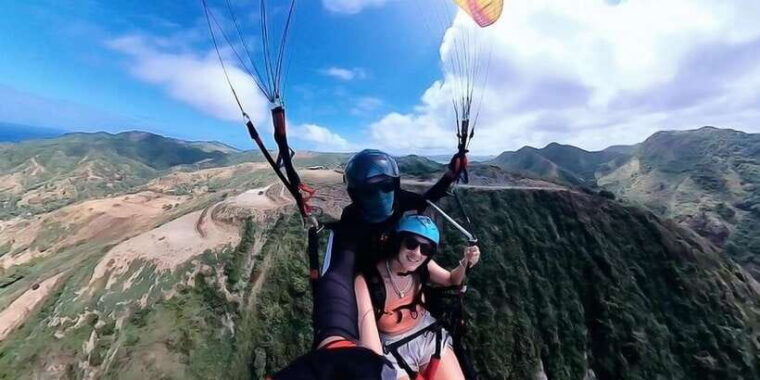 tandem-paragliding-adventure-in-lombok