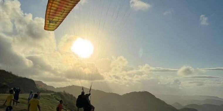 tandem-paragliding-adventure-in-lombok