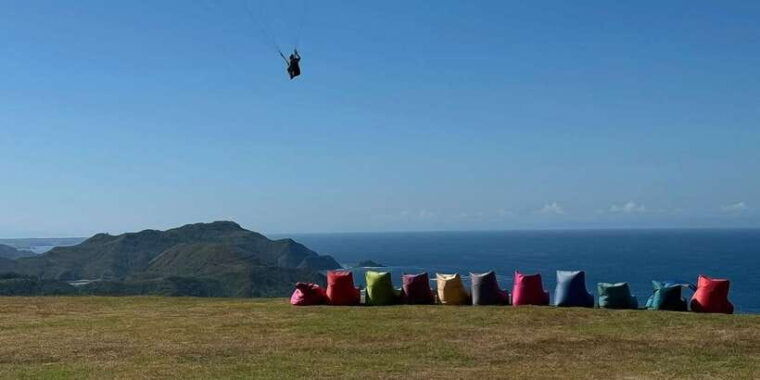 tandem-paragliding-adventure-in-lombok