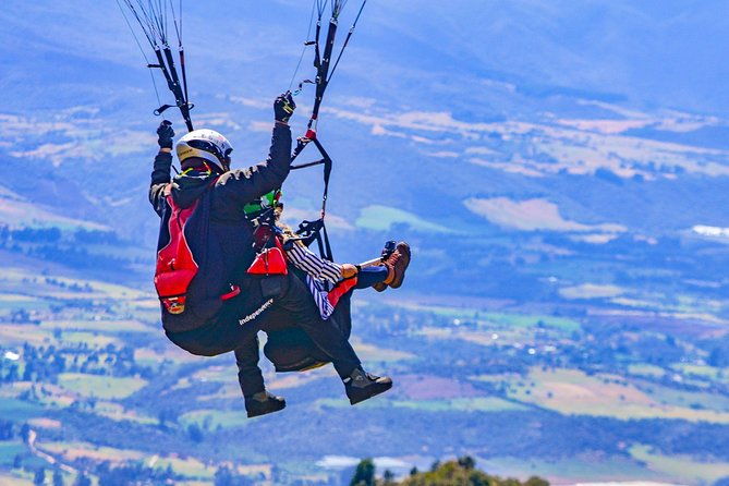 tandem-paragliding-experience-from-bogota-7-hrs