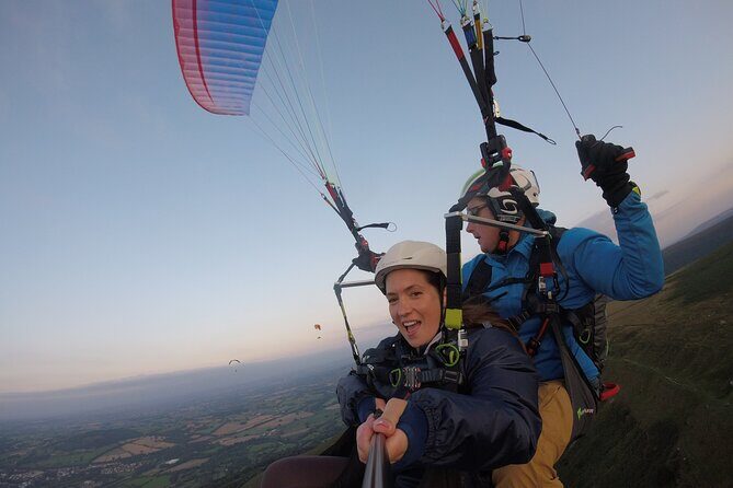 Tandem Paragliding Experience in the Brecon Beacons - Key Points