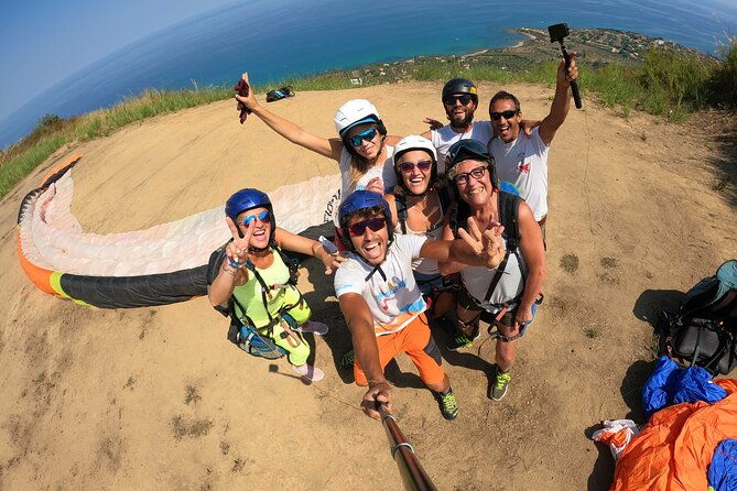 tandem-paragliding-flight-in-cefalu