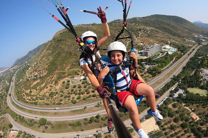tandem-paragliding-flight-in-cefalu