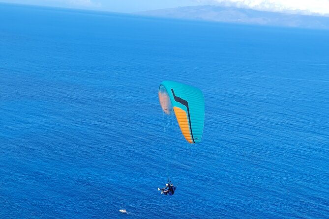 tandem-paragliding-flight-in-costa-adeje-from-1100m-2
