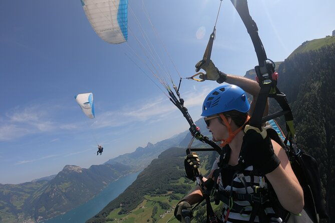 tandem-paragliding-flight-in-the-lucerne-region