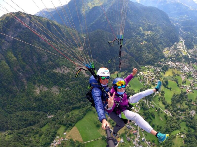 tandem-paragliding-flight-one-video-option-for-free