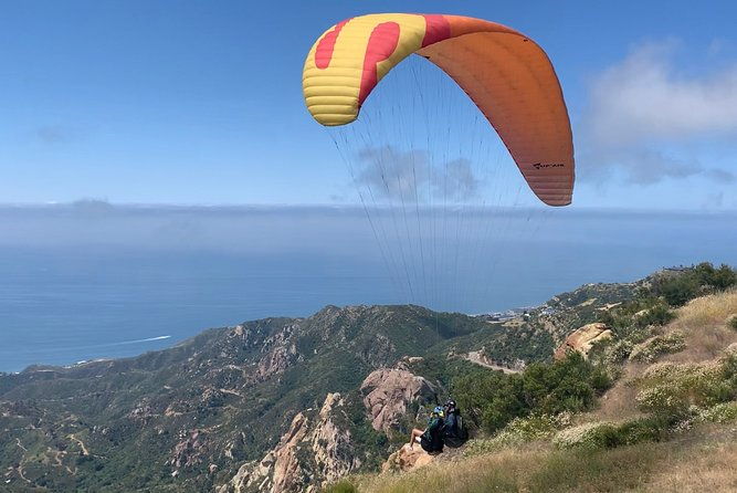 tandem-paragliding-flight-with-instructor-in-malibu-2