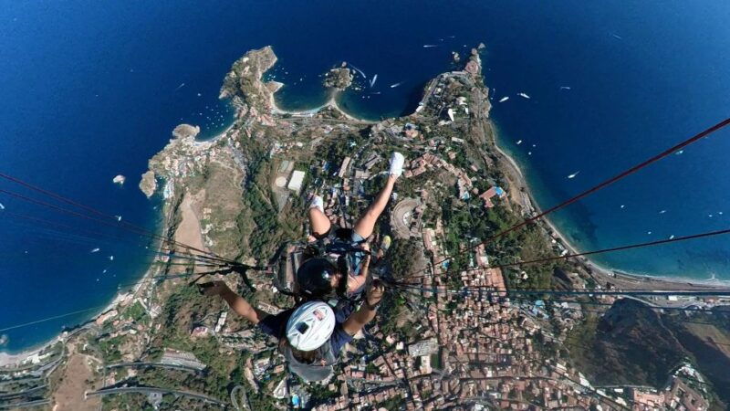 tandem-paragliding-taormina-video-photo-and-gopro-acrobatics