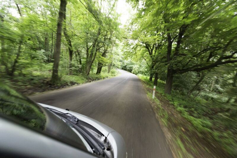 tandem-skydiving-adventure-in-prague-2