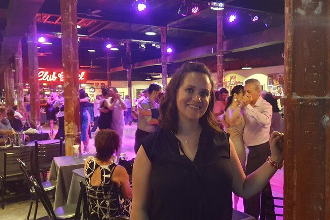 tango-in-buenos-aires-experience-of-milonga-empanadas-and-wine