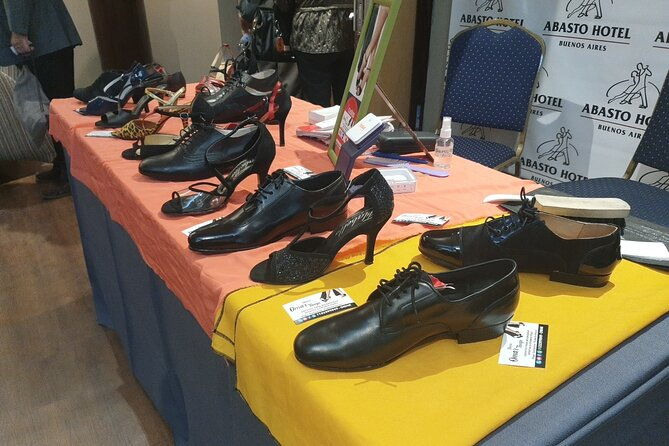 tango-in-buenos-aires-experience-of-milonga-empanadas-and-wine