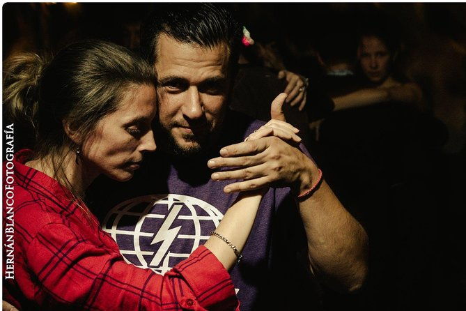 tango-lesson-and-wine-tasting-in-buenos-aires-argentina