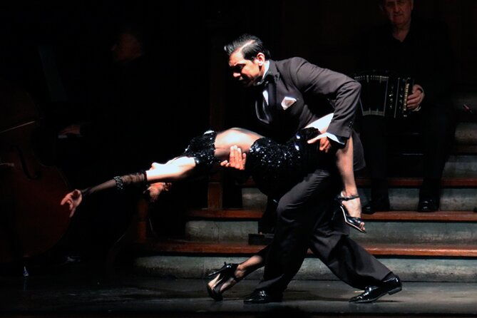 tango-show-and-dinner-at-aljibe-tango