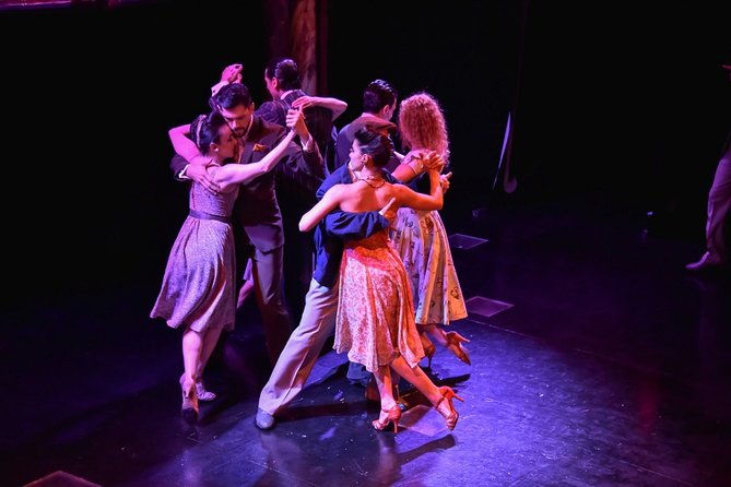 tango-show-with-carlos-gardel-dinner-in-buenos-aires