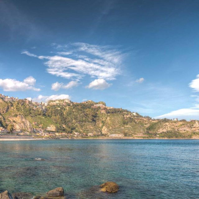 taormina-along-beautiful-places-with-lunch-speciality
