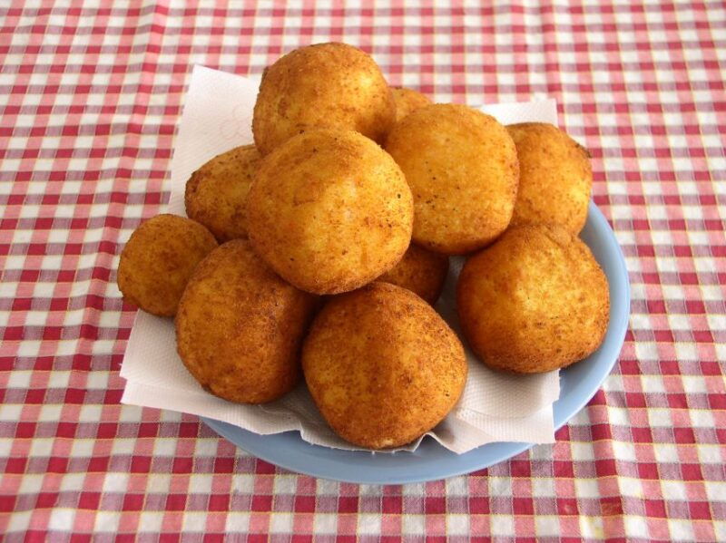 taormina-arancino-making-class-with-drinks