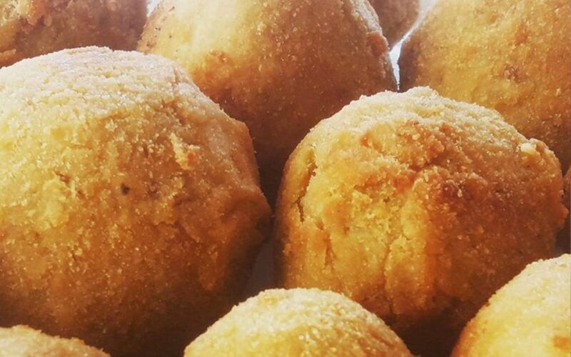 taormina-arancino-making-class-with-drinks