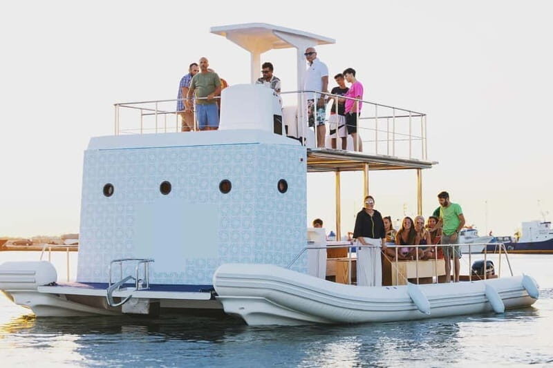 TAORMINA: BOAT PARTY IN TAORMINA ON A CATAMARAN - Key Points