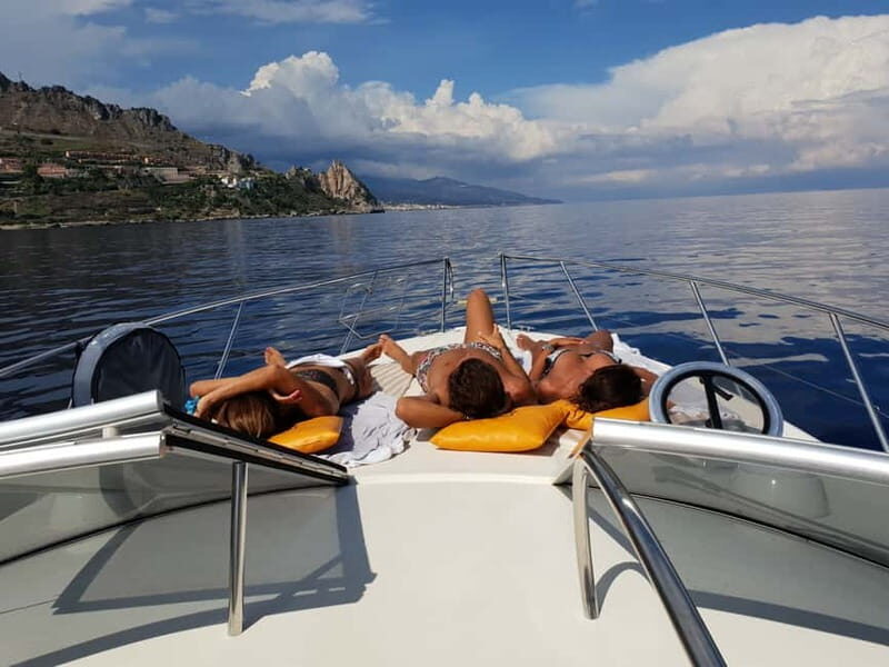 taormina: boat tour bay taormina all inclusive - Why This Tour Offers Good Value