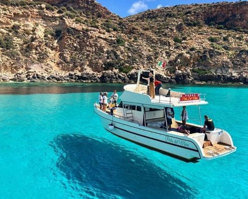 taormina-boat-tour-with-aperitif-on-isola-bella