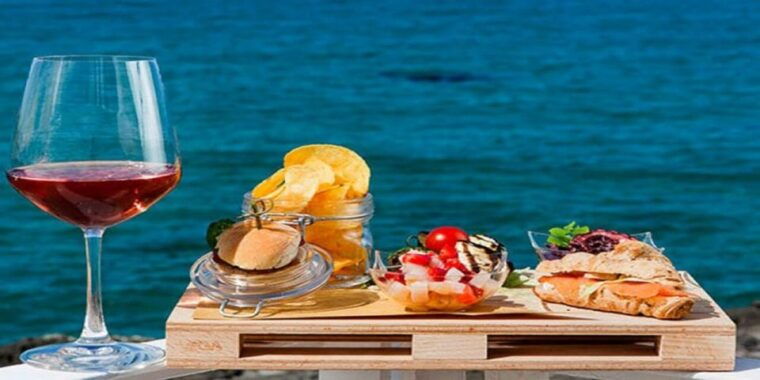 taormina-boat-tour-with-aperitif-on-isola-bella