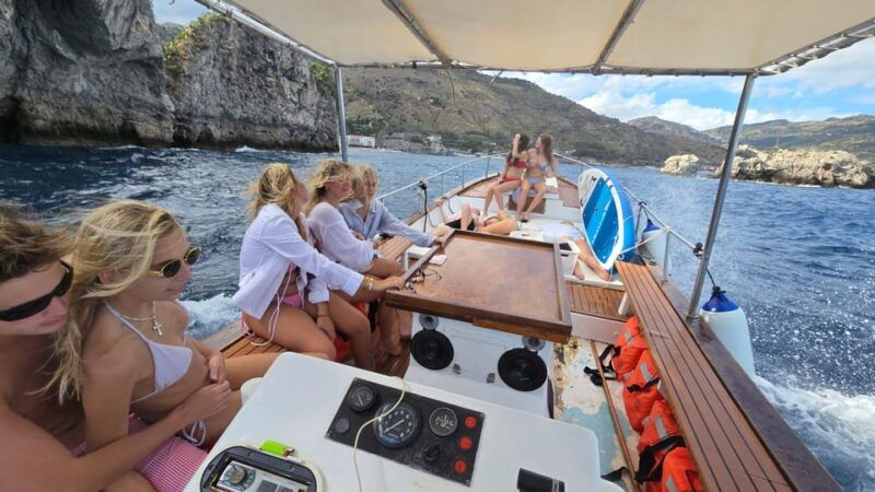 taormina-boat-tour-with-sicilian-wine-tasting