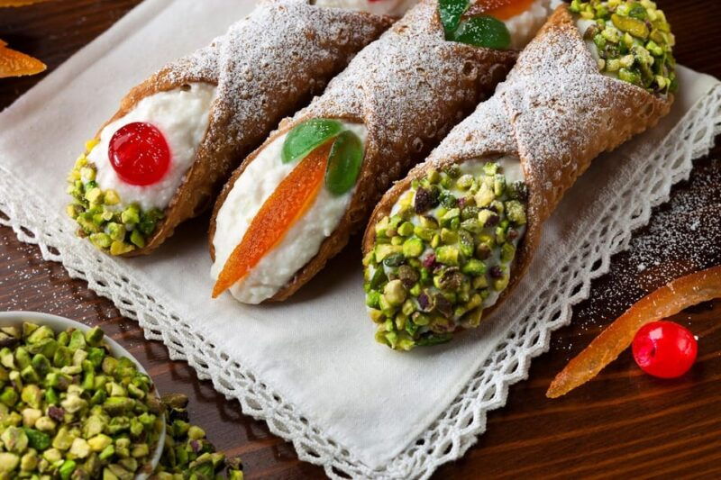 taormina-cannoli-making-class