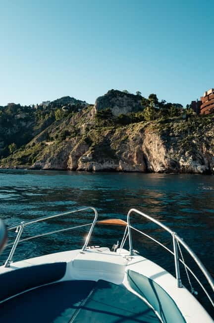Taormina - Giardini Naxos: Boat rental - FAQ