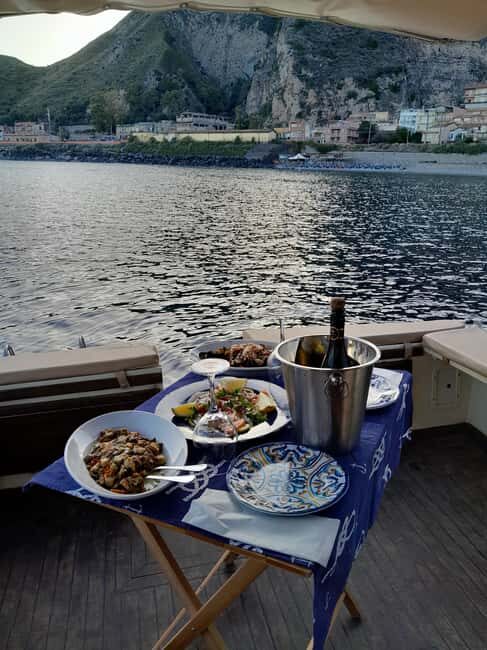 Taormina: Isola Bella Boat Tour with Prosecco Onboard - An In-Depth Look at the Tour