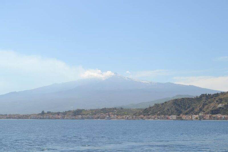 taormina-isola-bella-dinghy-boat