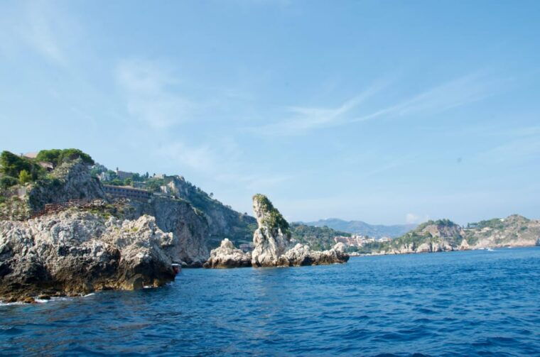 taormina-isola-bella-dinghy-boat