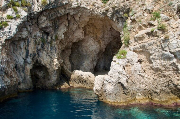 Taormina Isola Bella Dinghy Boat - Questions About Your Stay