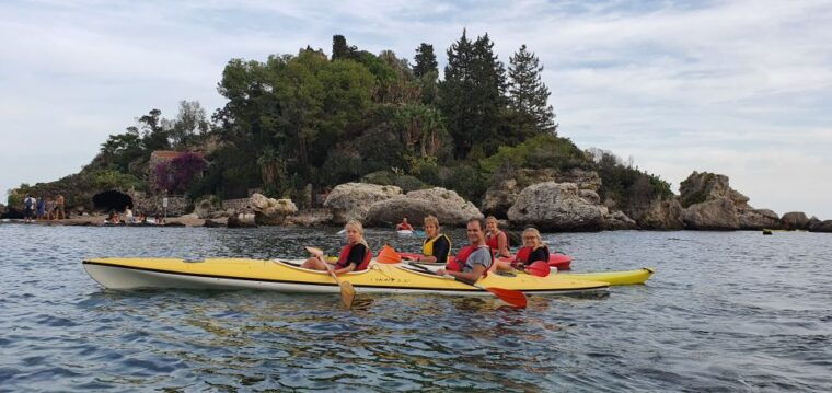 taormina-kayak-coastal-tour-to-isola-bella-and-blue-grotto