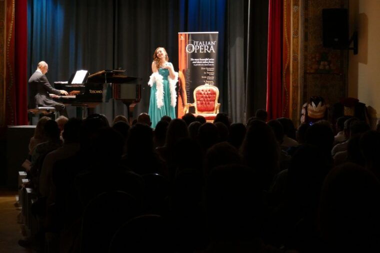 taormina-opera-performance-in-the-nazarena-theater