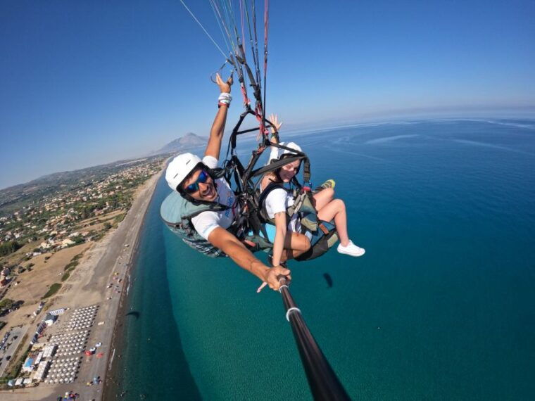taormina-paragliding-tour-with-instructor-and-gopro-video