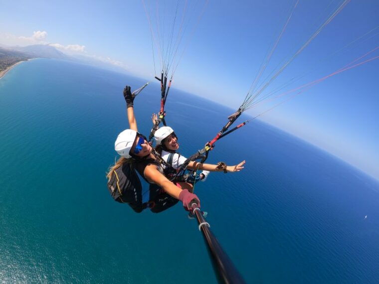 taormina-paragliding-tour-with-instructor-and-gopro-video