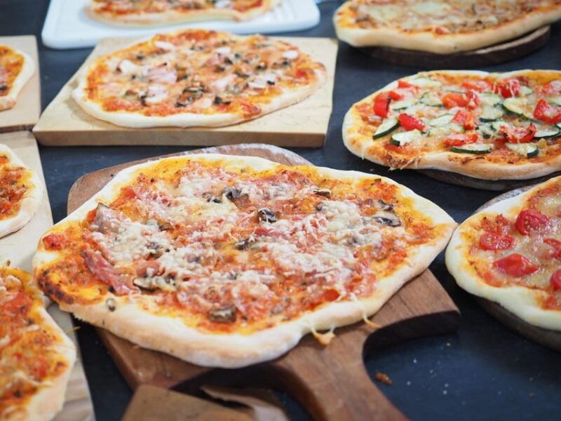 taormina-pizza-making-class-with-lunch-and-wine-tasting