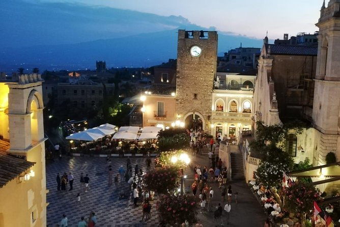 taormina-sunset-walking-tour-with-aperitif-on-roof-top-terrace-3