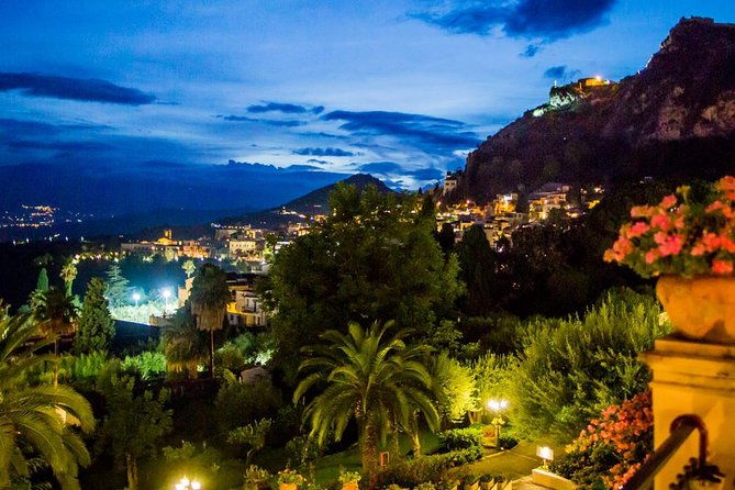 taormina-sunset-walking-tour-with-aperitif-on-roof-top-terrace-4