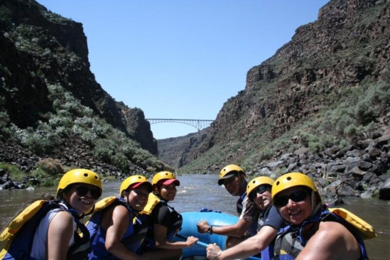 taos-santa-fe-rio-grande-class-iv-taos-box-rafting
