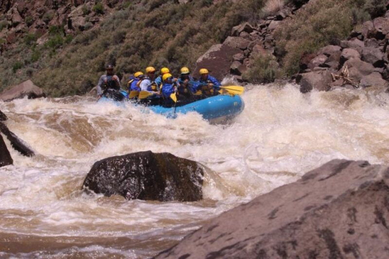 taos-santa-fe-rio-grande-class-iv-taos-box-rafting