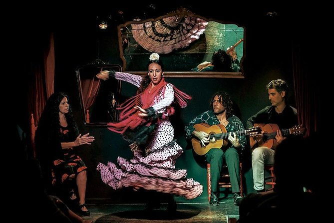 tapas-and-flamenco-in-seville